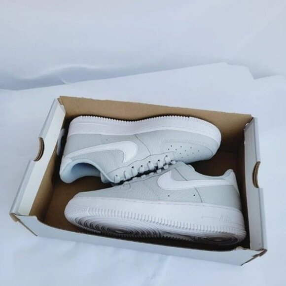 8 WOMEN'S NIKE AIR FORCE ONE 1 07 CT2302-003 GREY / WHITE - Picture 8 of 9